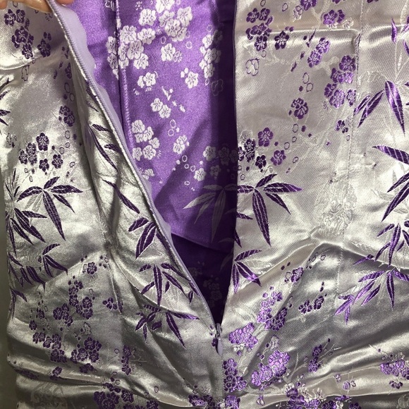 Womens Oriental Dress. Silver And Purple. Size 17” Pit To Pit. Small - Picture 7 of 9